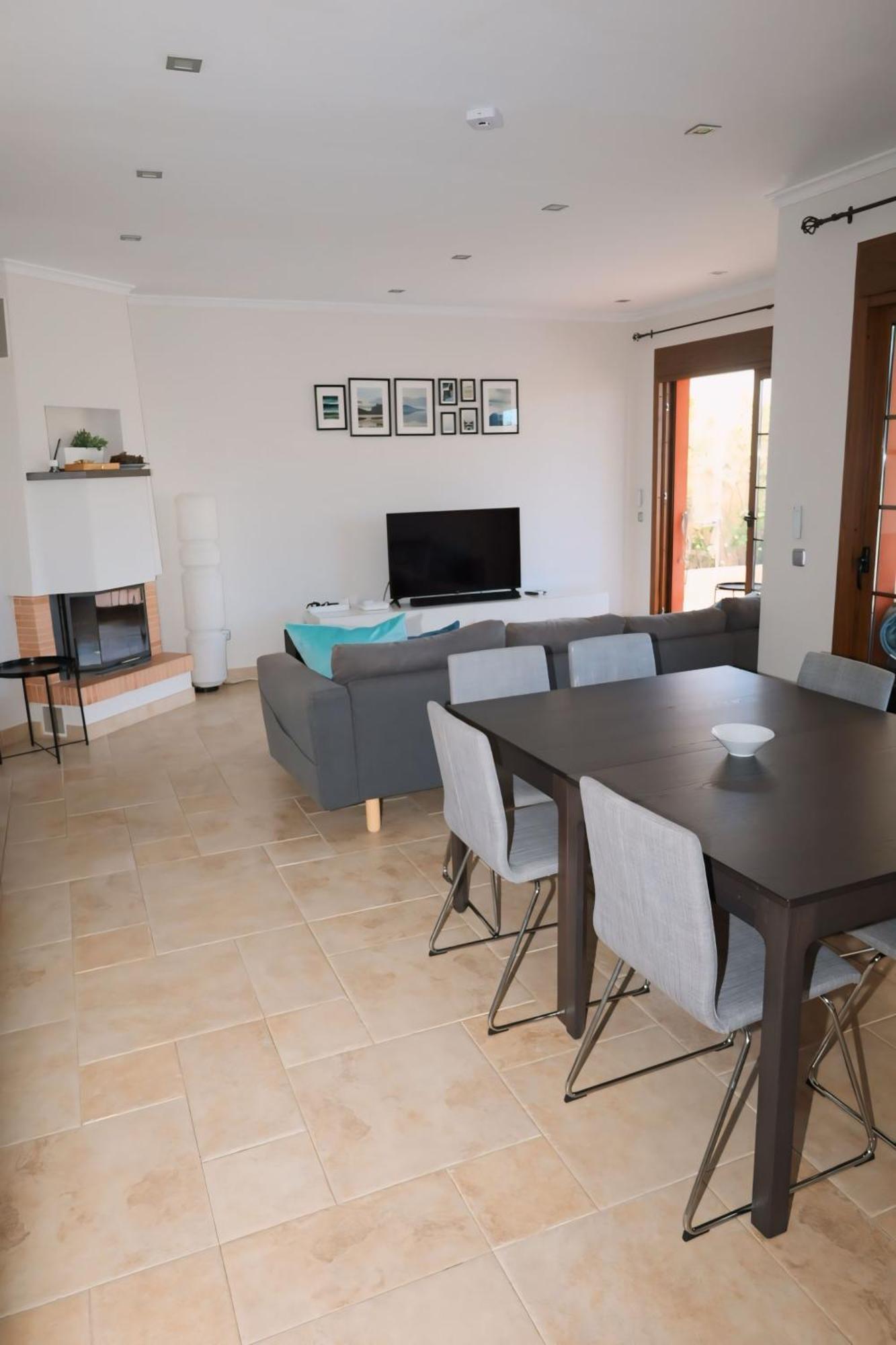 Ferienhaus Precioso - Piscina- Garaje Privado- Jardin