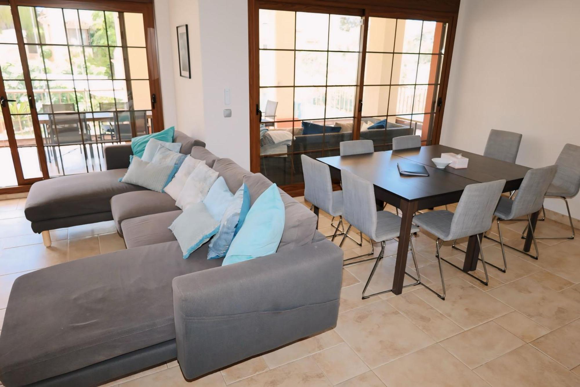 Precioso - Piscina- Garaje Privado- Jardin Ferienhaus Marbella