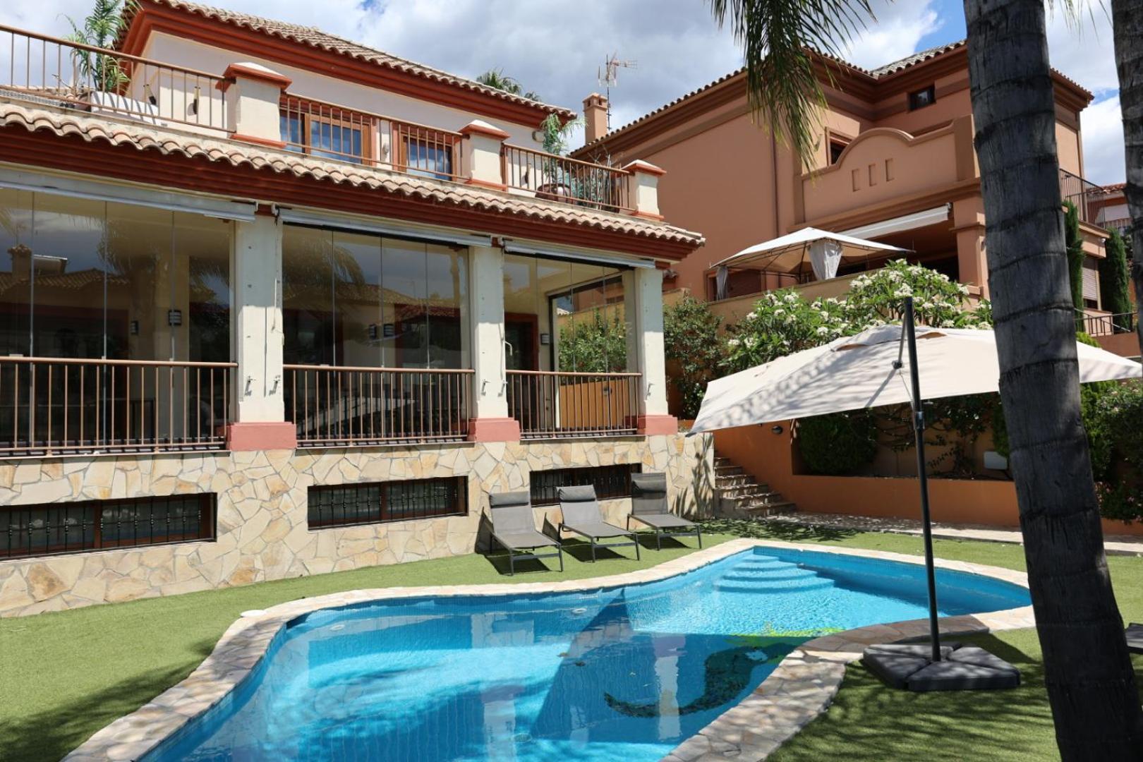 Precioso - Piscina- Garaje Privado- Jardin * Marbella