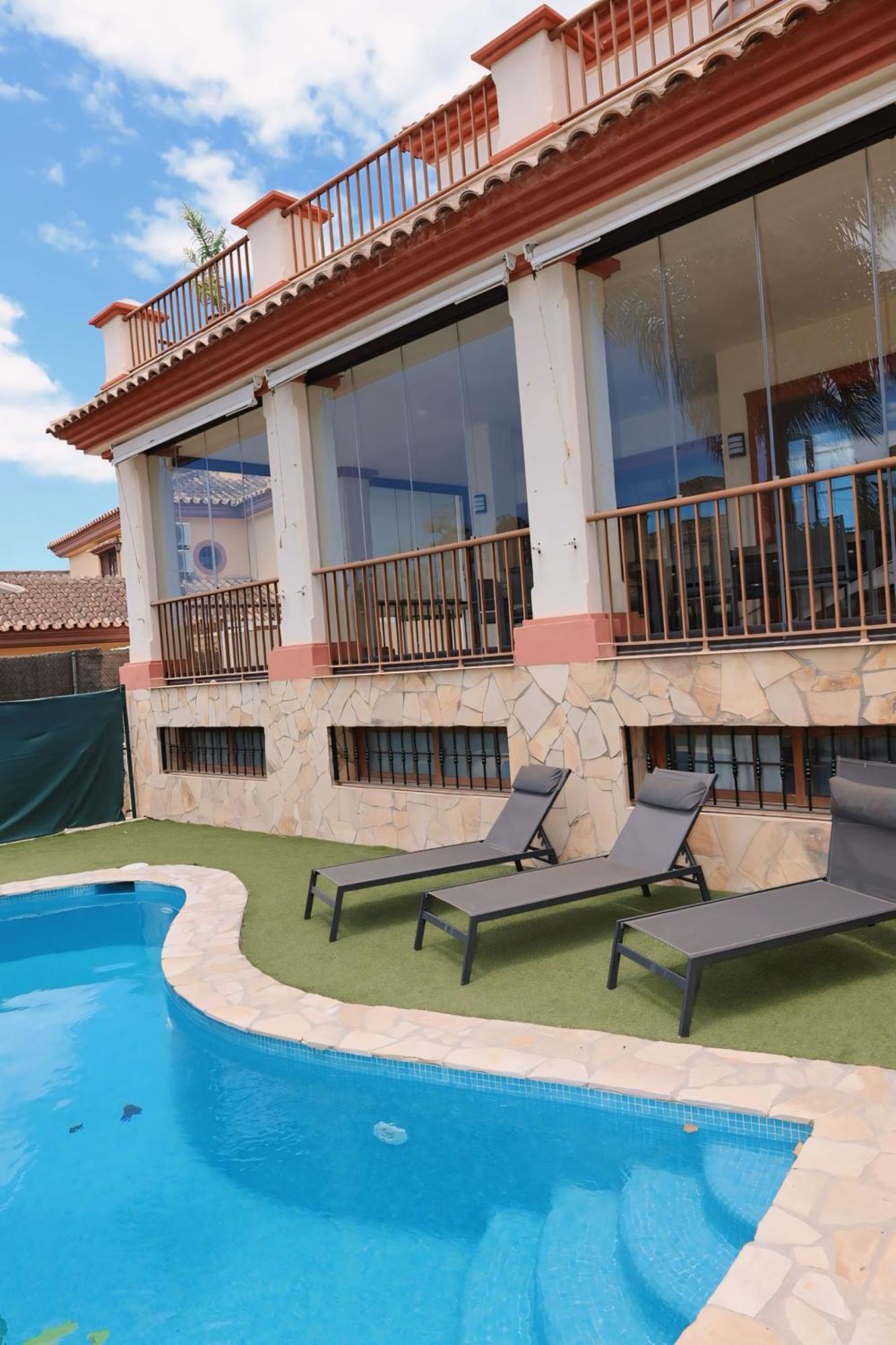 Precioso - Piscina- Garaje Privado- Jardin Holiday home Marbella