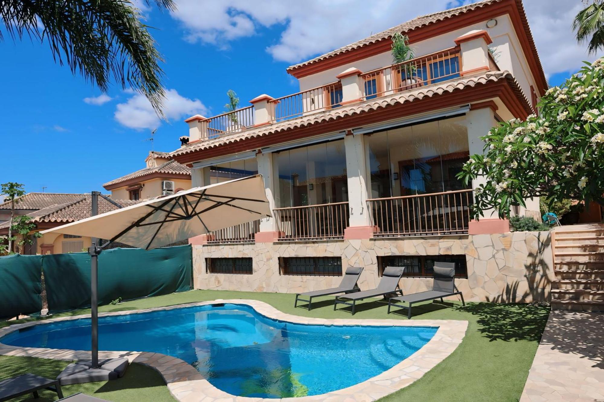 Precioso - Piscina- Garaje Privado- Jardin * Marbella