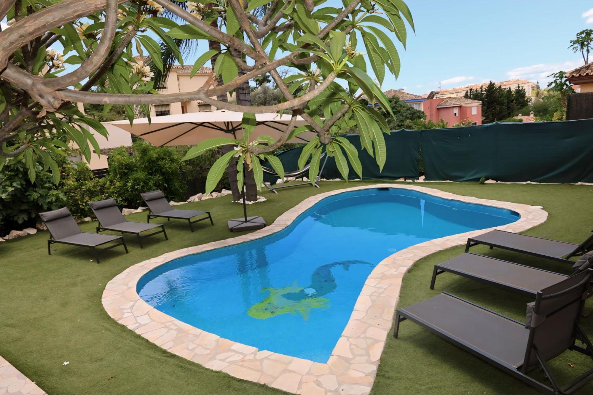 Precioso - Piscina- Garaje Privado- Jardin Holiday home
