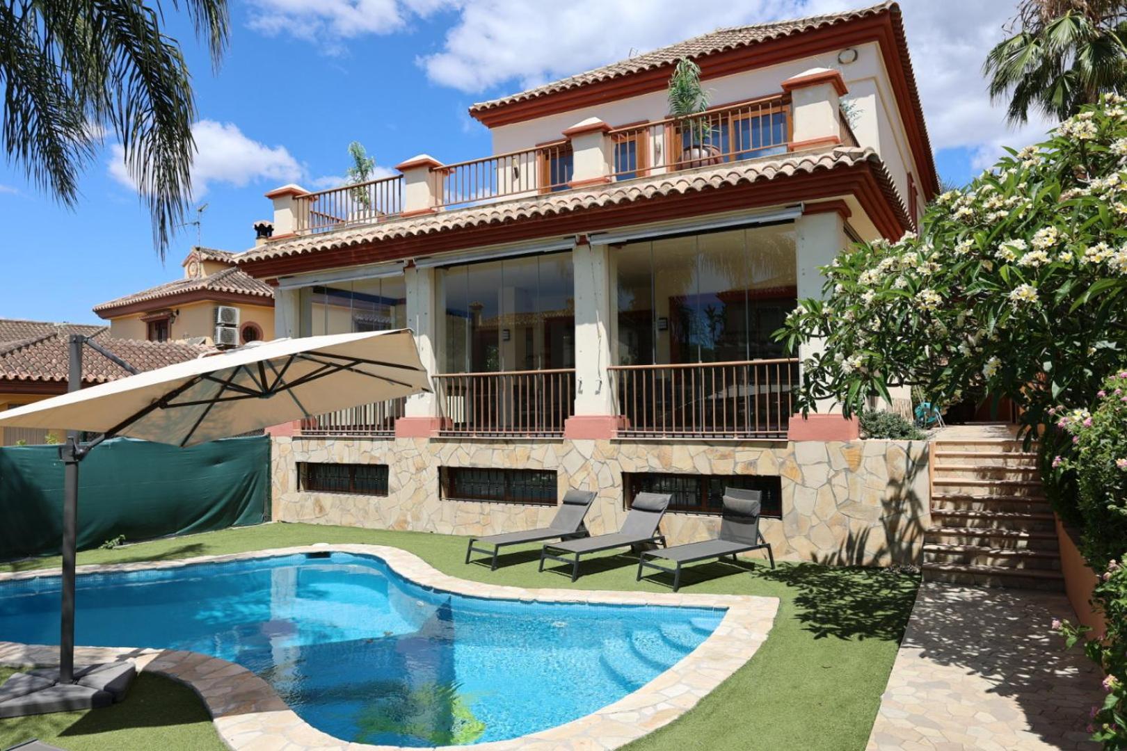 Precioso - Piscina- Garaje Privado- Jardin Holiday home *