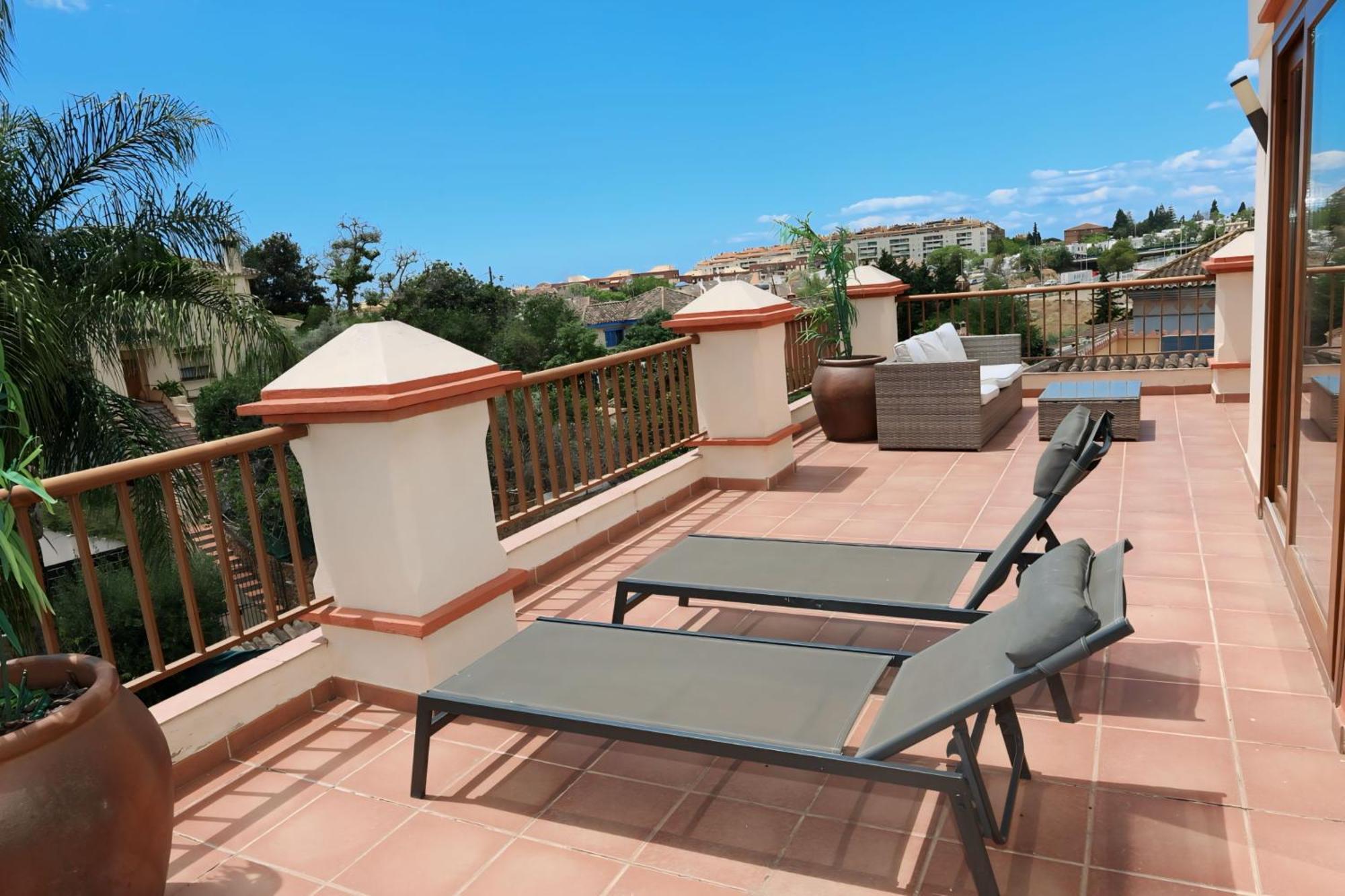 Precioso - Piscina- Garaje Privado- Jardin Marbella