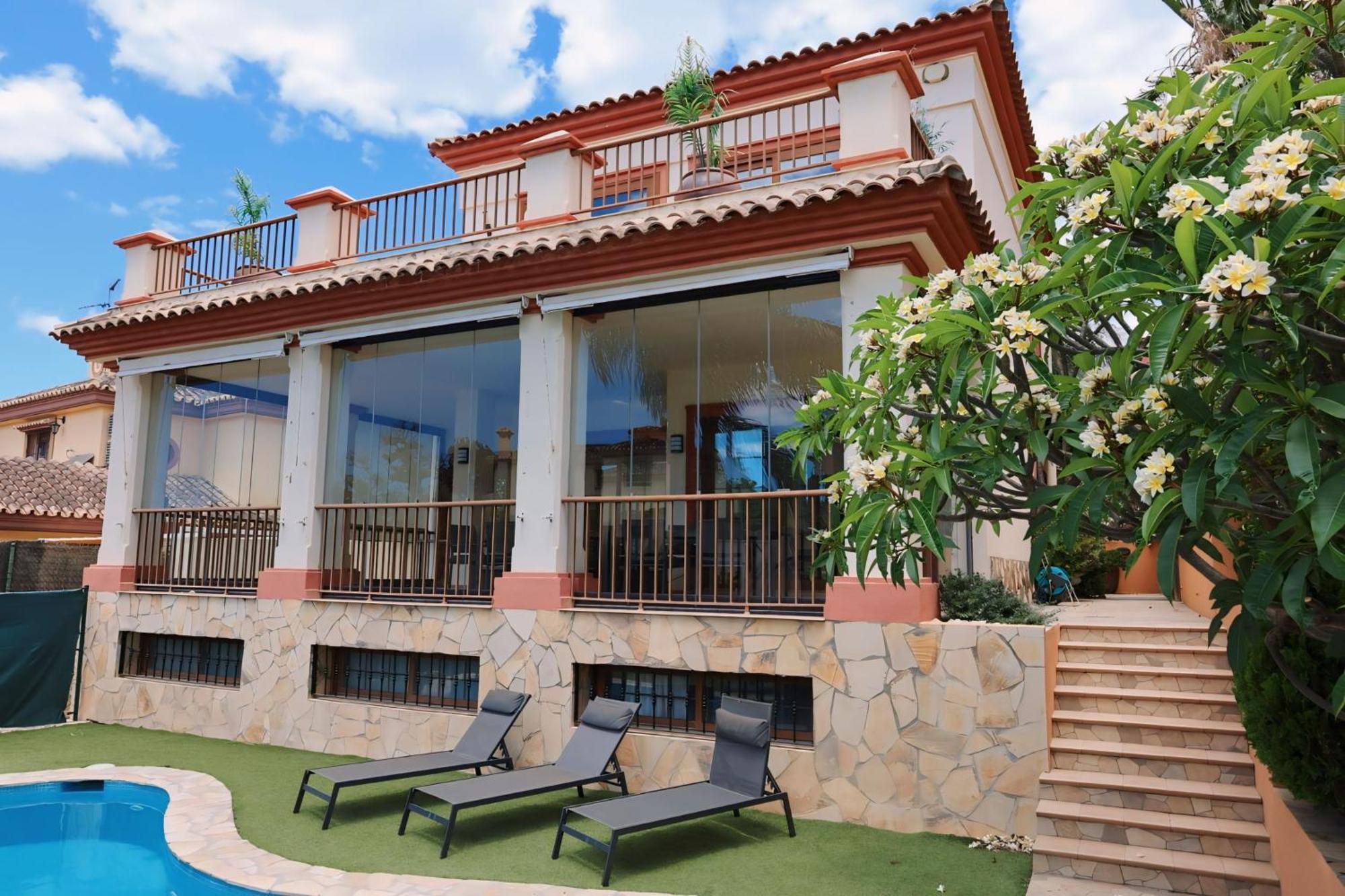 Precioso - Piscina- Garaje Privado- Jardin * Marbella