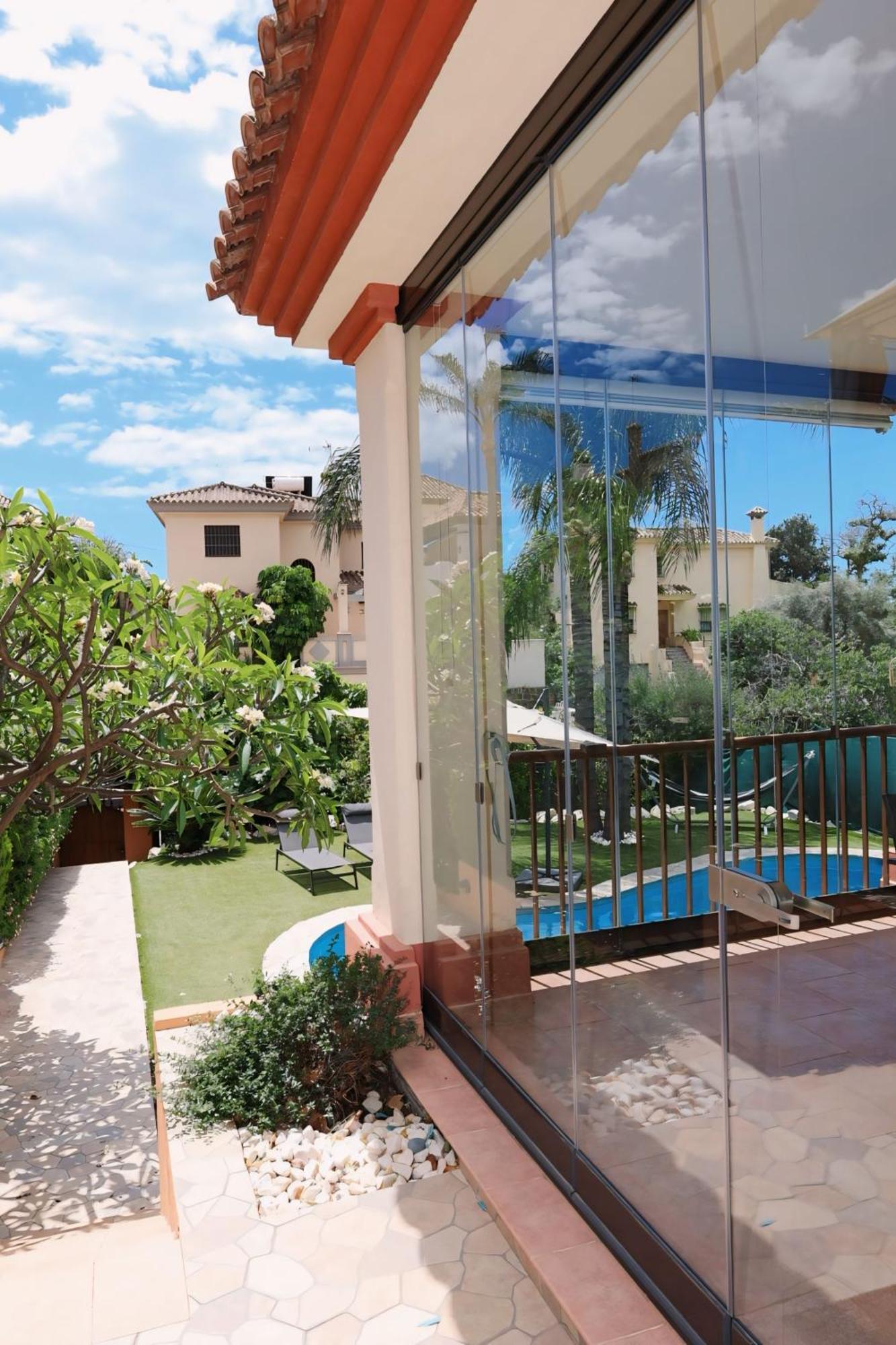 Precioso - Piscina- Garaje Privado- Jardin Holiday home Marbella