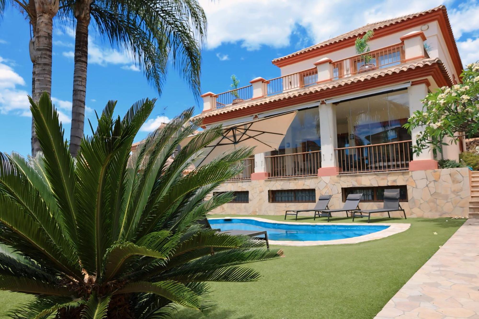 Precioso - Piscina- Garaje Privado- Jardin Marbella