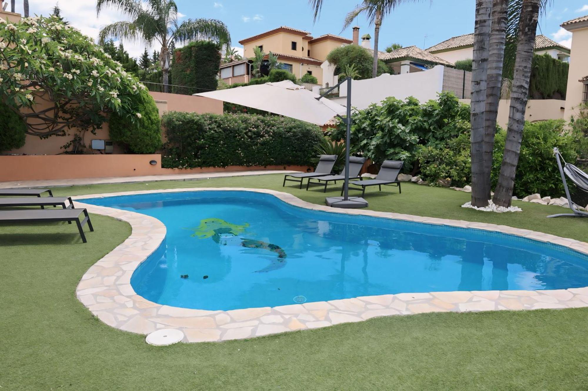 Precioso - Piscina- Garaje Privado- Jardin Holiday home *